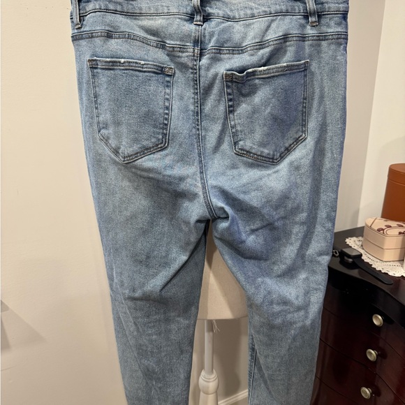 Kenzie  Blue Jeans - Picture 3 of 5